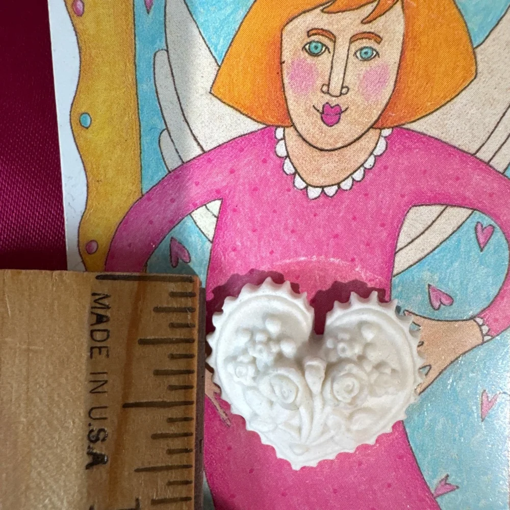 2 pc bundle Margaret Furlong Alaskan Angel & Heart Brooches One Size Pink White